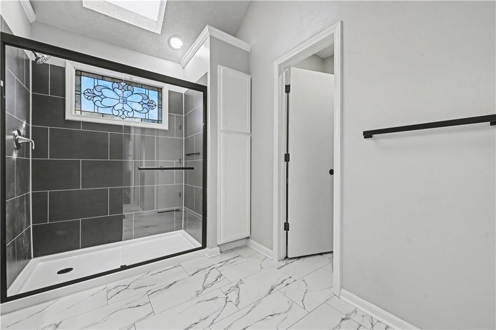 8033 Hall Street — photo 33
