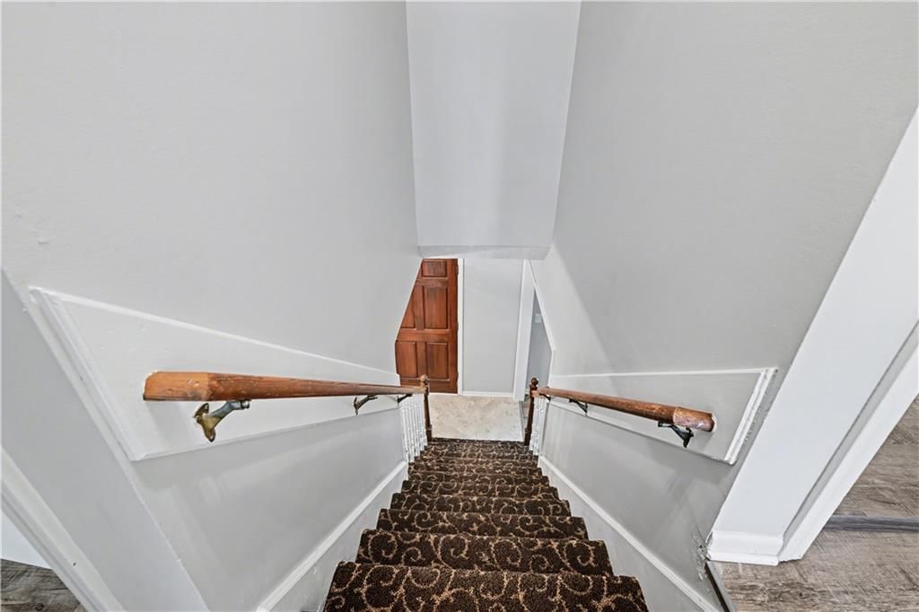 8033 Hall Street — photo 34