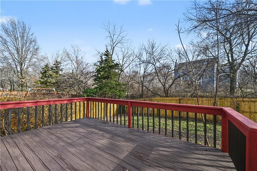 8033 Hall Street — photo 36