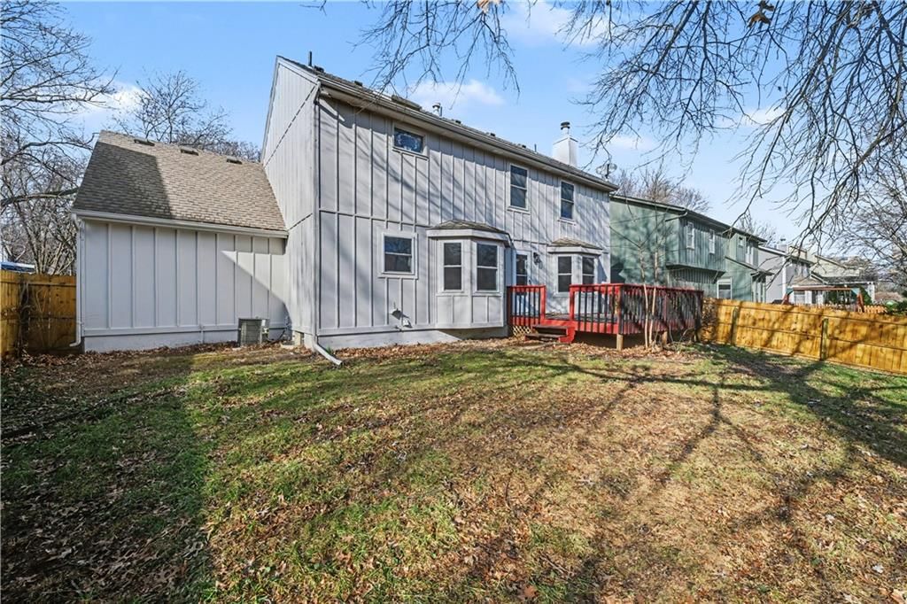 8033 Hall Street — photo 37