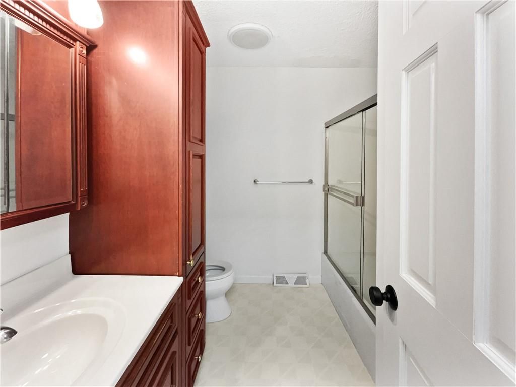 2200 Meadowlark Drive — photo 6
