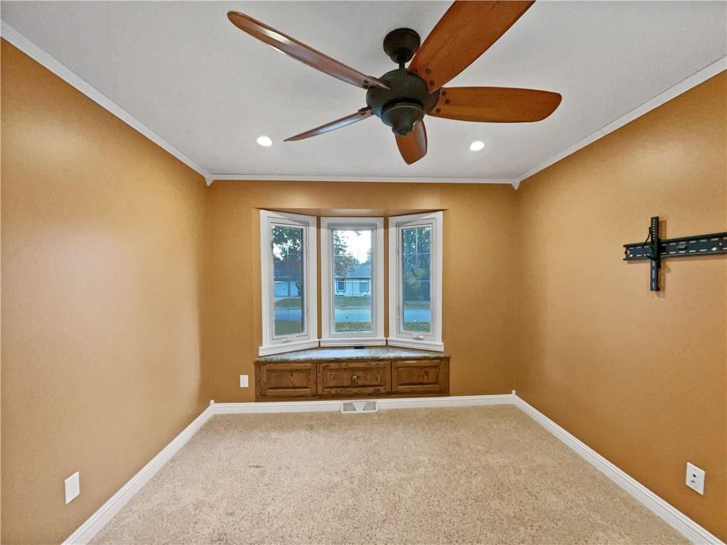 2200 Meadowlark Drive — photo 8