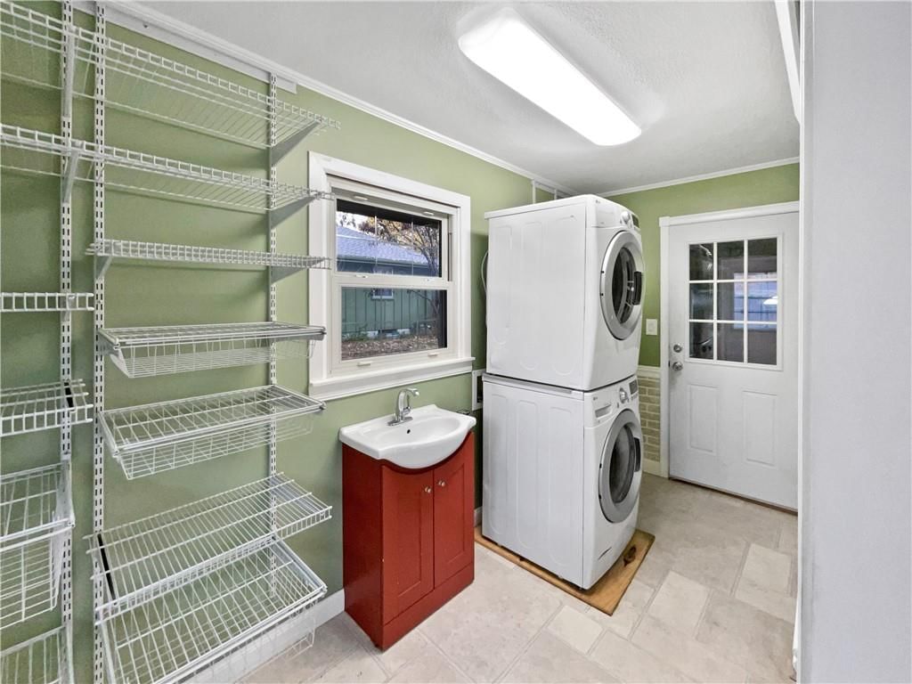 2200 Meadowlark Drive — photo 12