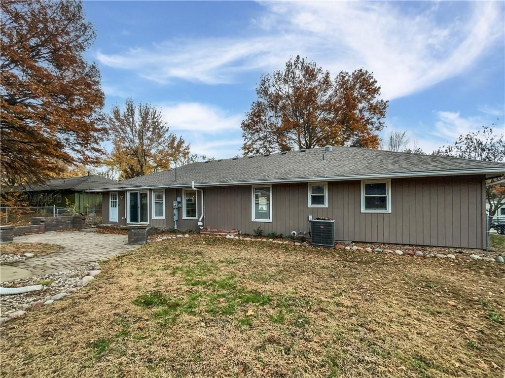 2200 Meadowlark Drive — photo 14