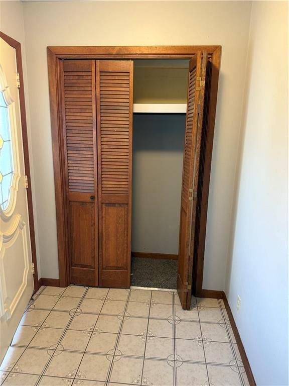 104 Warwick Road — photo 2