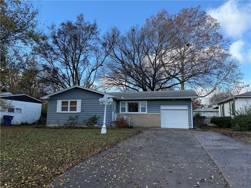 104 Warwick Road — photo 36