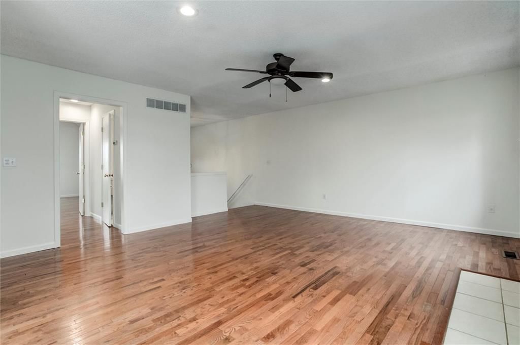 17528 W 111th Place — photo 7