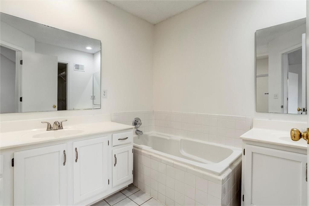 17528 W 111th Place — photo 16