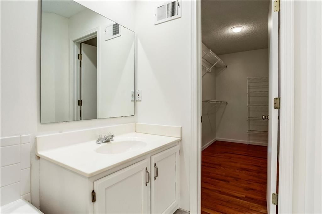17528 W 111th Place — photo 18
