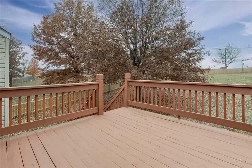 17528 W 111th Place — photo 29