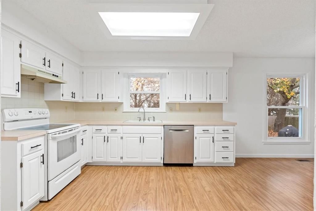 13330 W 112th Terrace — photo 7