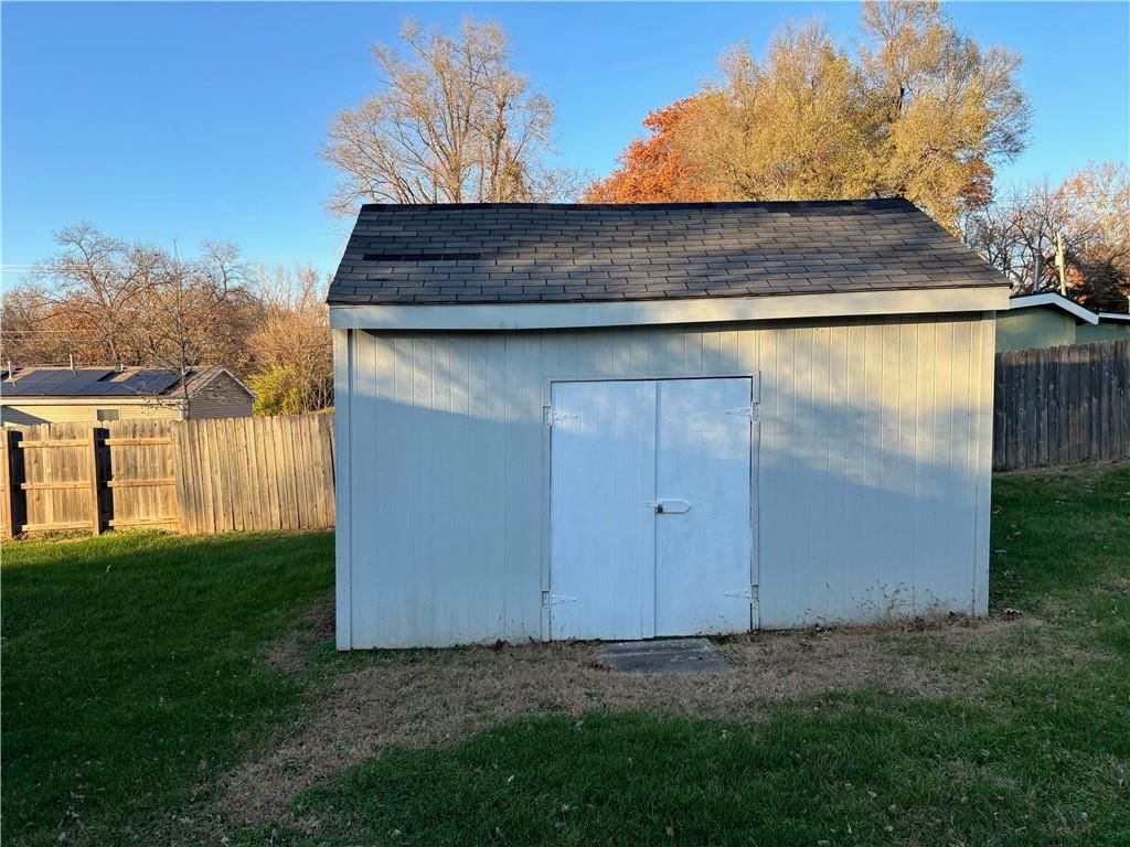 603 E Beth Street — photo 14