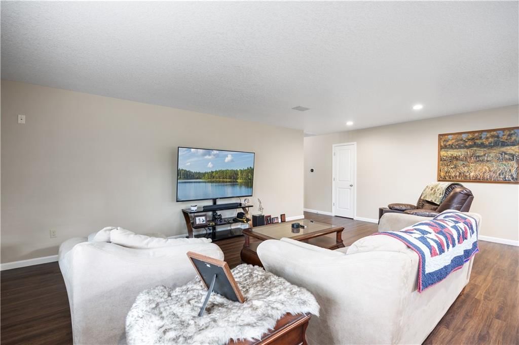 402 W Craig Road — photo 6
