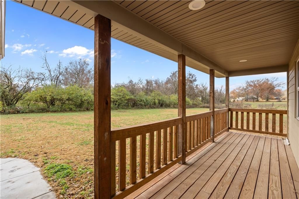 402 W Craig Road — photo 22