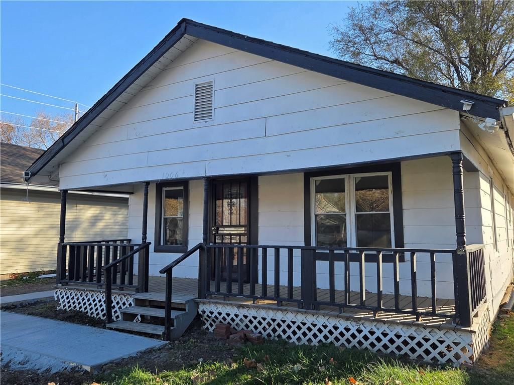 1006 W Cliff Street — photo 2