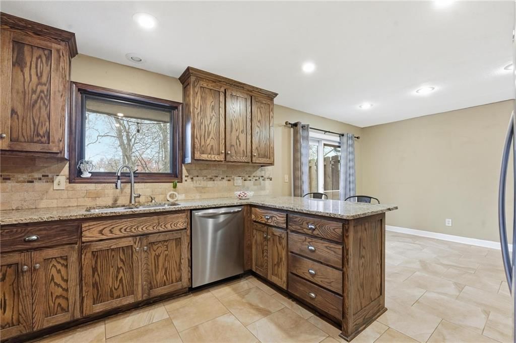 3704 NW 74TH Street — photo 11