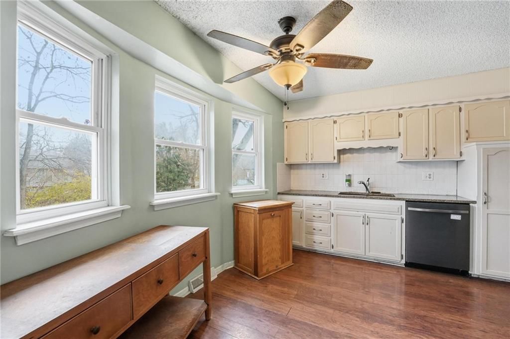 9201 W 48th Terrace — photo 11