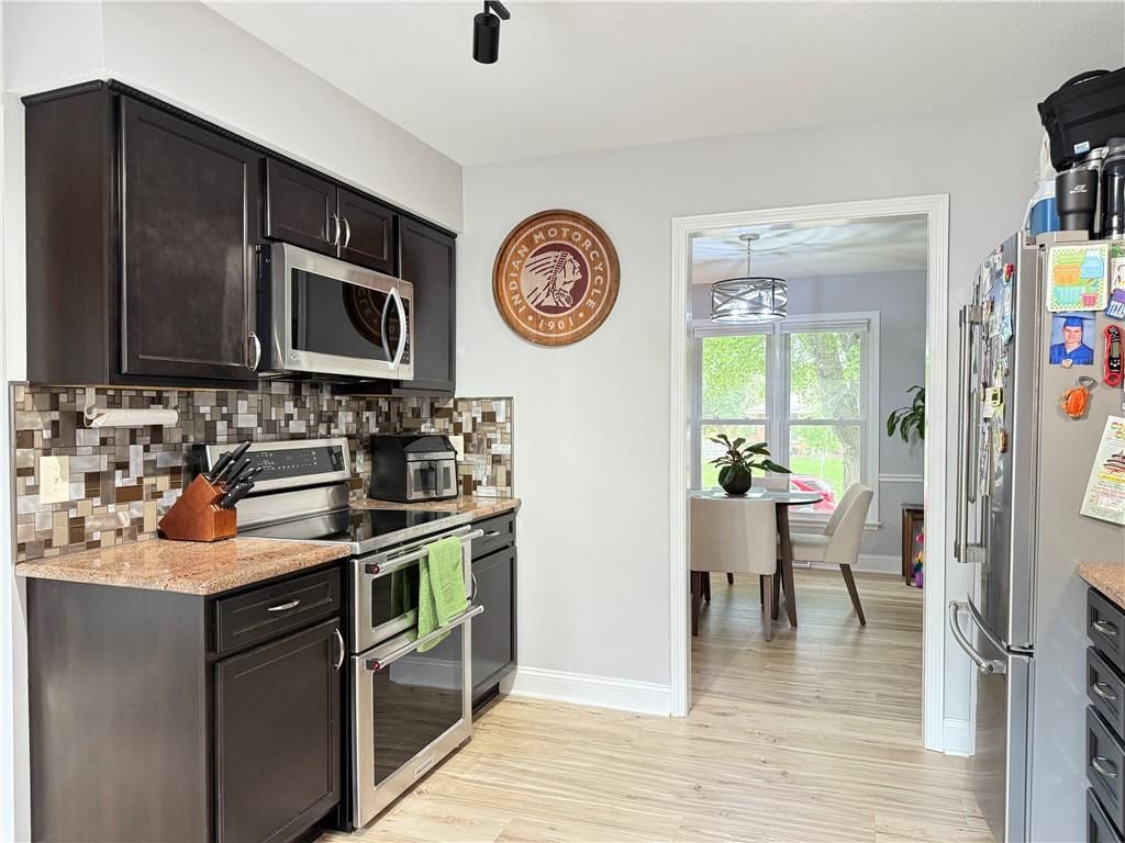124 SW 27th Street — photo 24