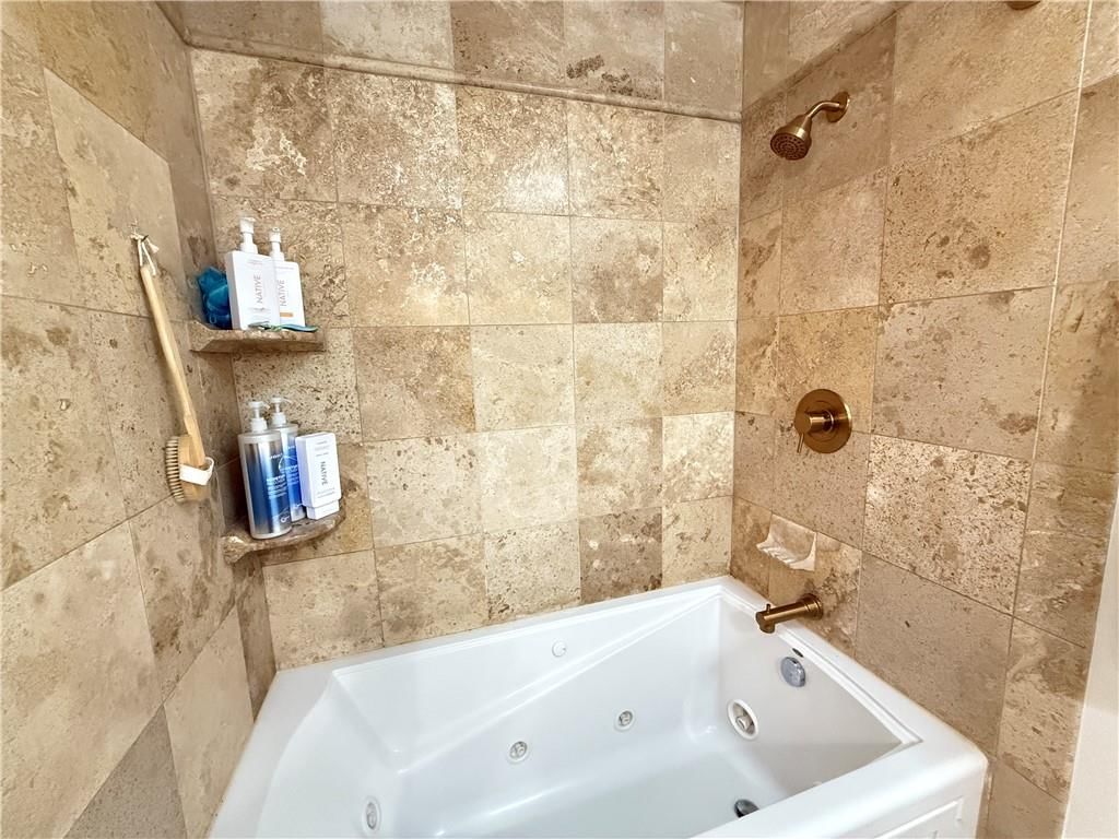 124 SW 27th Street — photo 37