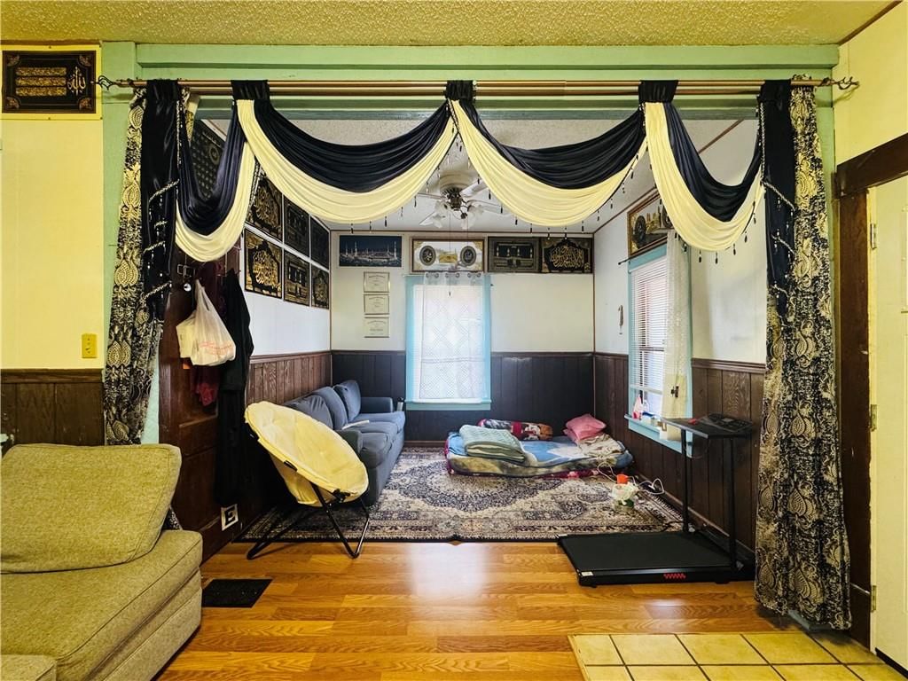 302 N Wheeling Avenue — photo 2