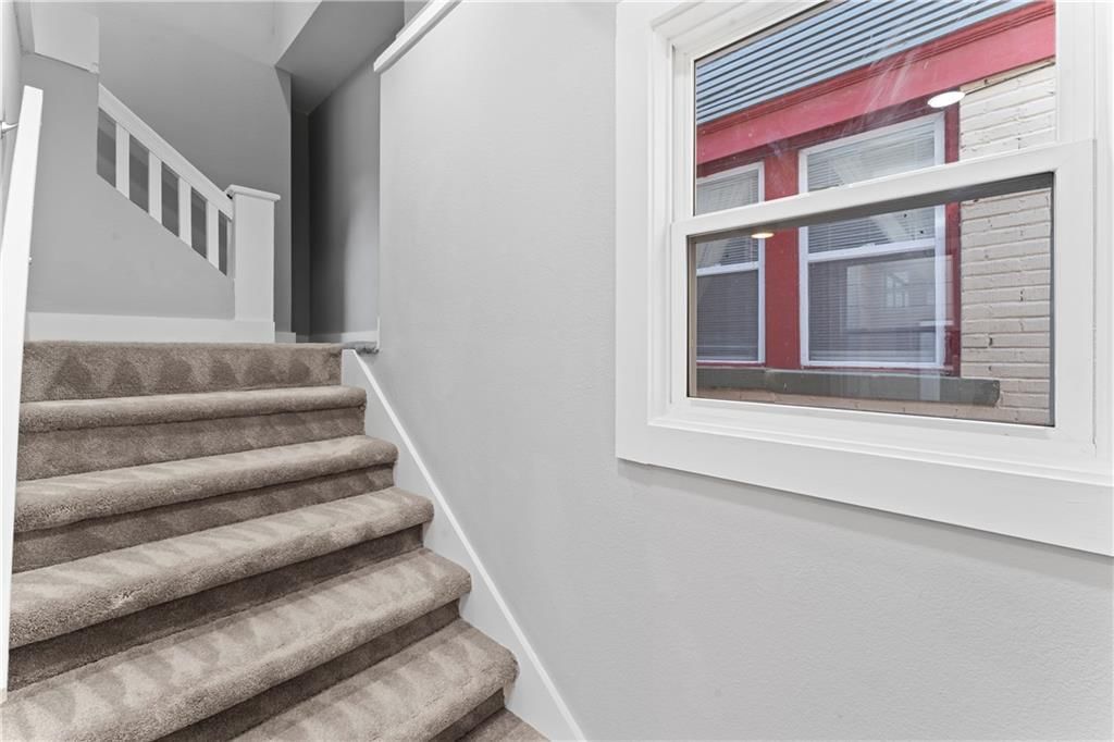 4432 Forest Avenue — photo 10