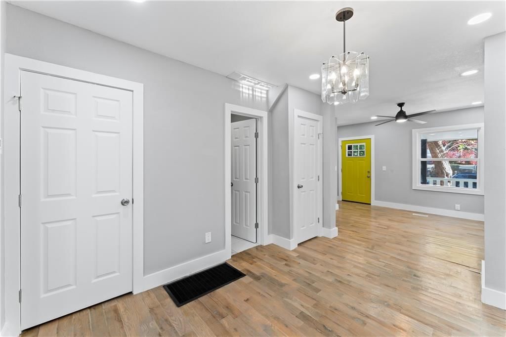 4432 Forest Avenue — photo 13