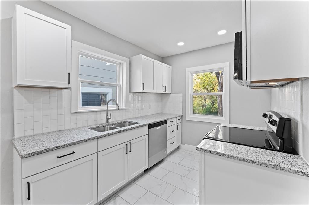 4432 Forest Avenue — photo 14