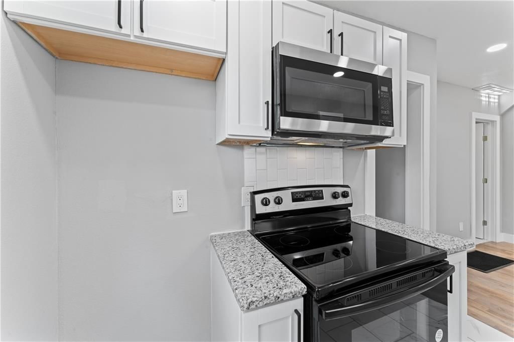 4432 Forest Avenue — photo 17