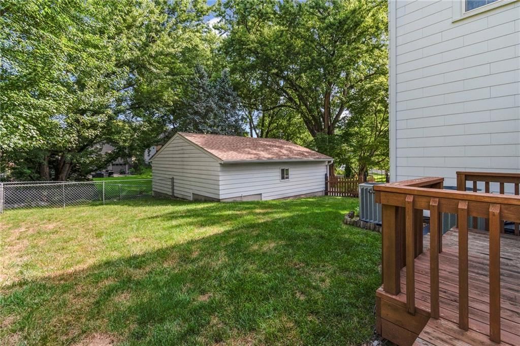 324 Harrison Street — photo 32