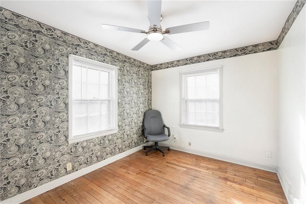 4325 NE 52nd Terrace — photo 9