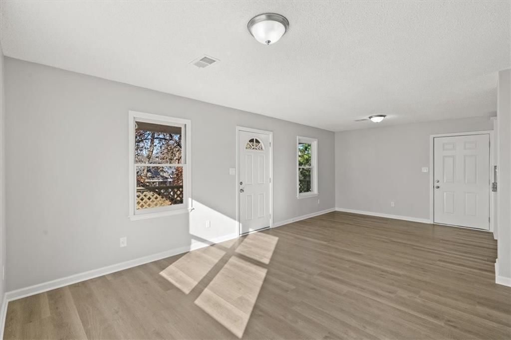 1945 N 15th Street — photo 3
