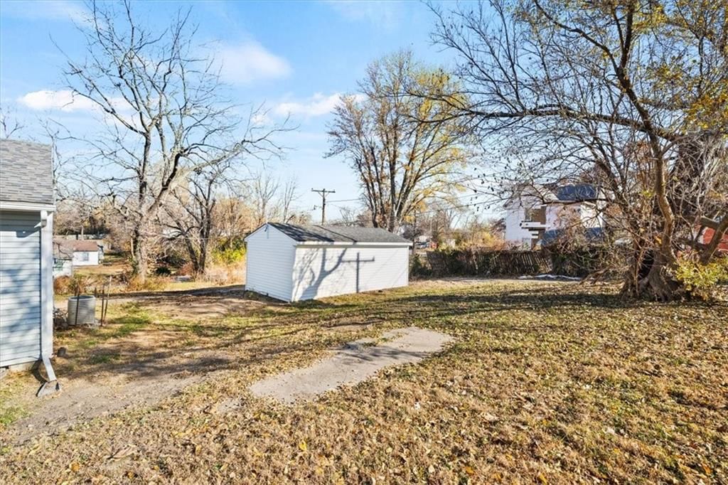 1945 N 15th Street — photo 16
