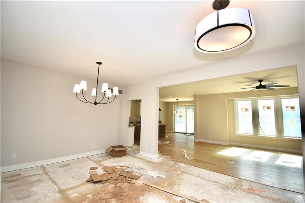 8007 NE 77th Street — photo 2