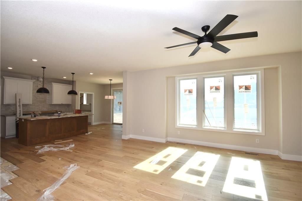 8007 NE 77th Street — photo 3