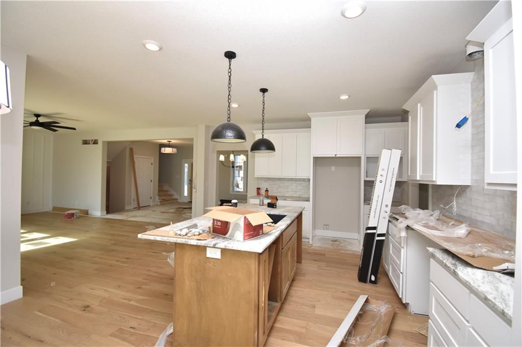 8007 NE 77th Street — photo 8