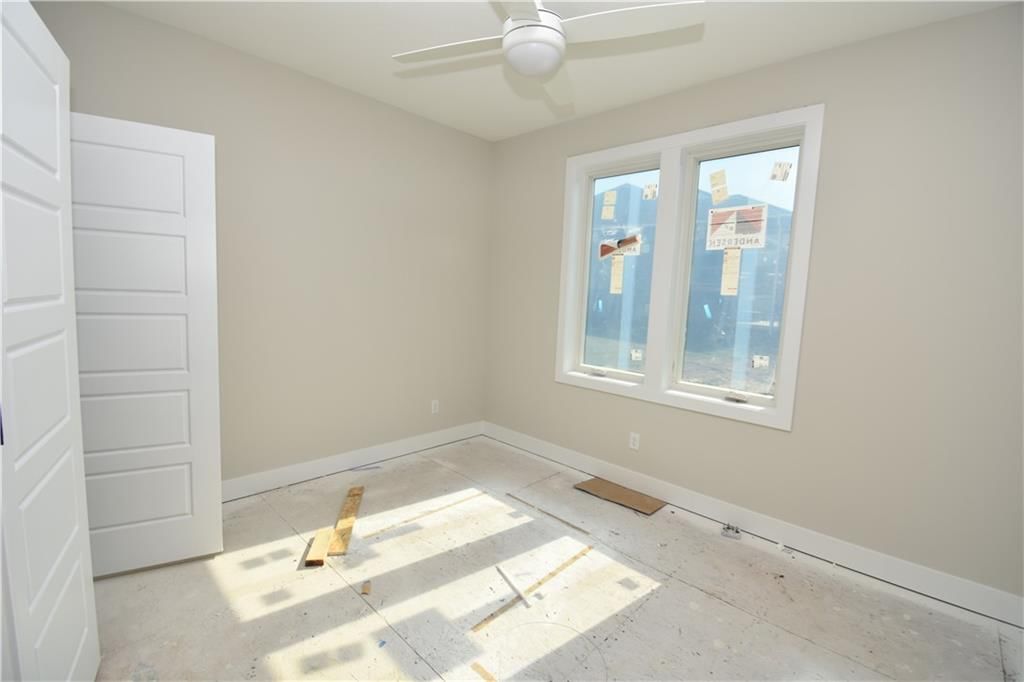8007 NE 77th Street — photo 11