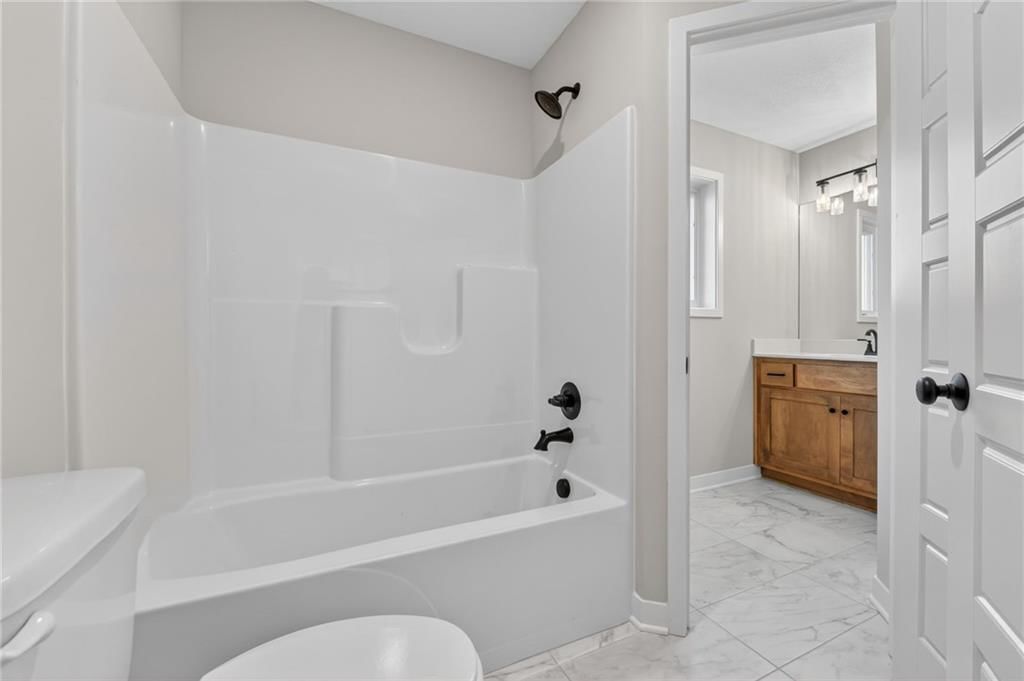 8007 NE 77th Street — photo 37