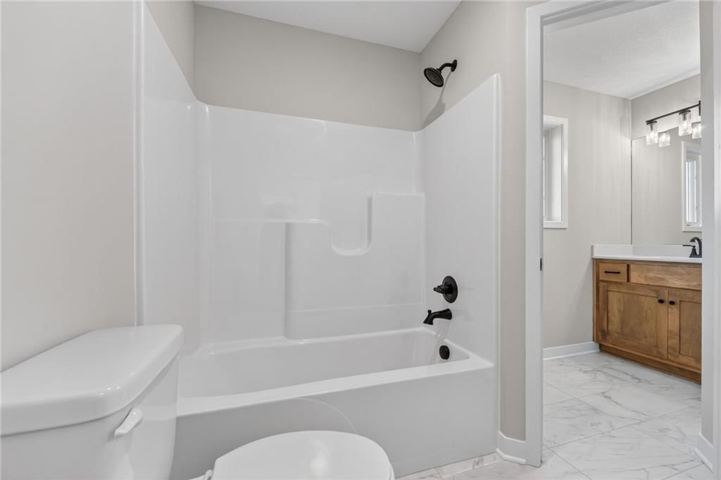8007 NE 77th Street — photo 38