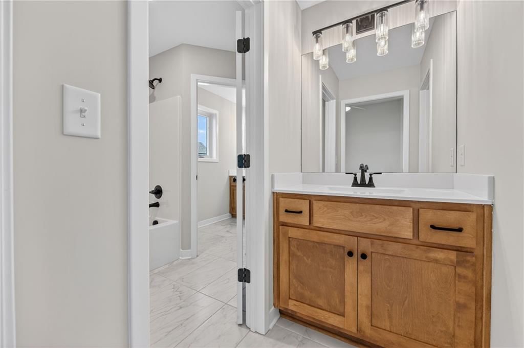 8007 NE 77th Street — photo 39