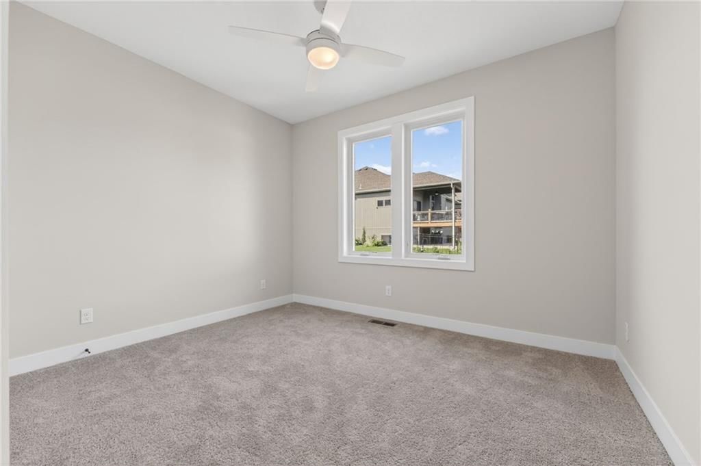 8007 NE 77th Street — photo 41