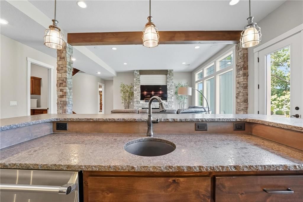 321 NW Nutall Drive — photo 41