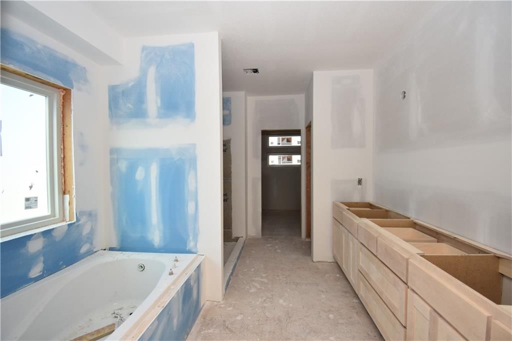 8003 NE 77th Street — photo 13