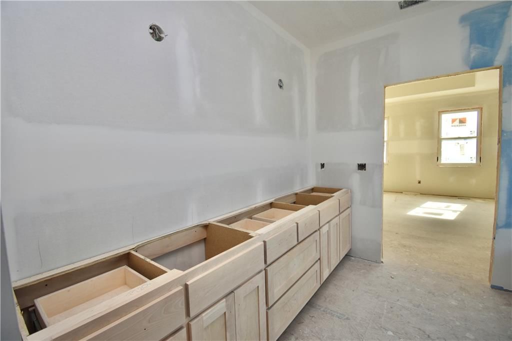 8003 NE 77th Street — photo 16