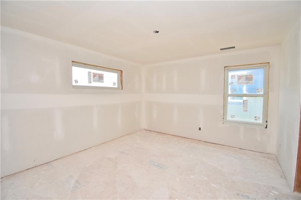 8003 NE 77th Street — photo 21
