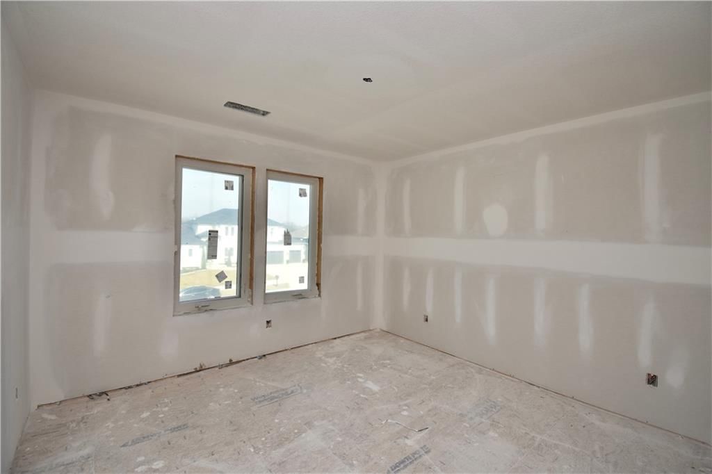 8003 NE 77th Street — photo 22