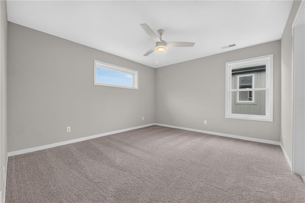 8003 NE 77th Street — photo 36