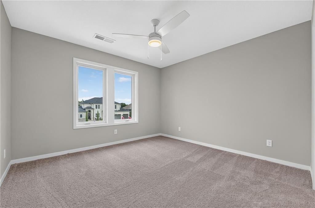 8003 NE 77th Street — photo 42