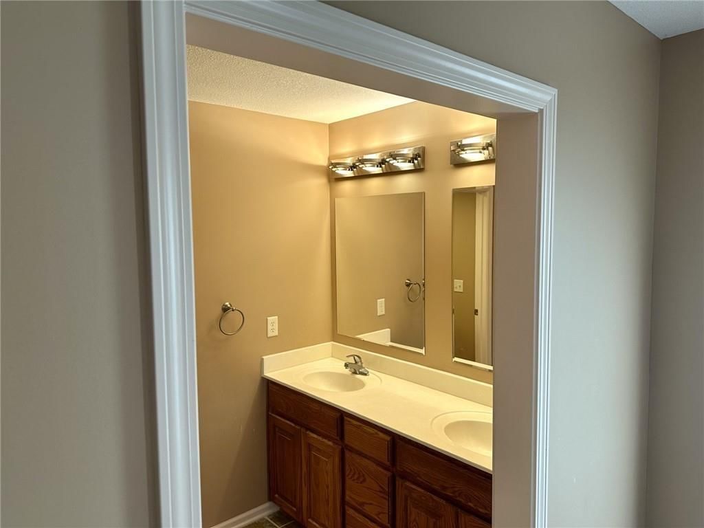 710 Hidden Meadows Court — photo 26