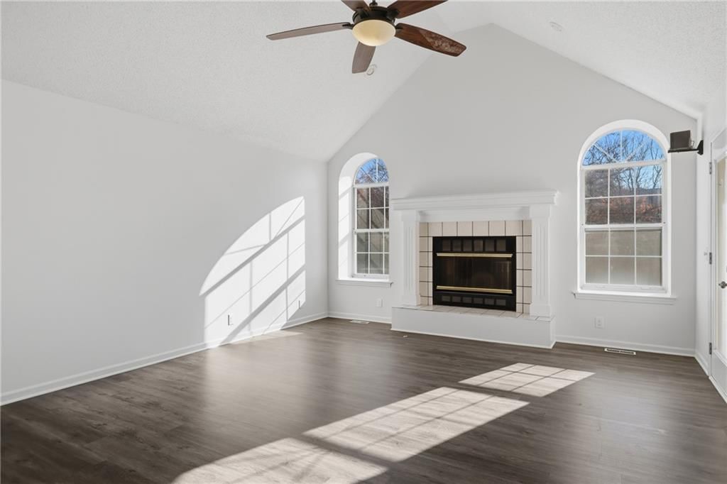 1325 NE Foxwood Drive — photo 2