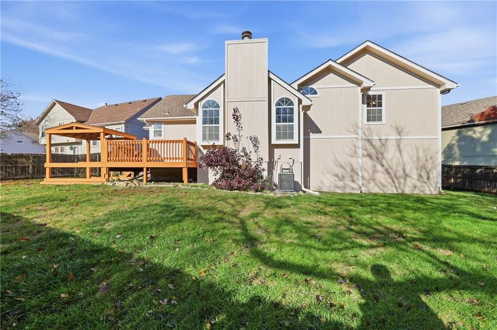 1325 NE Foxwood Drive — photo 28